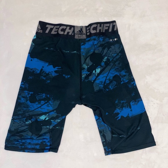 Adidas tech fit - Picture 5 of 5